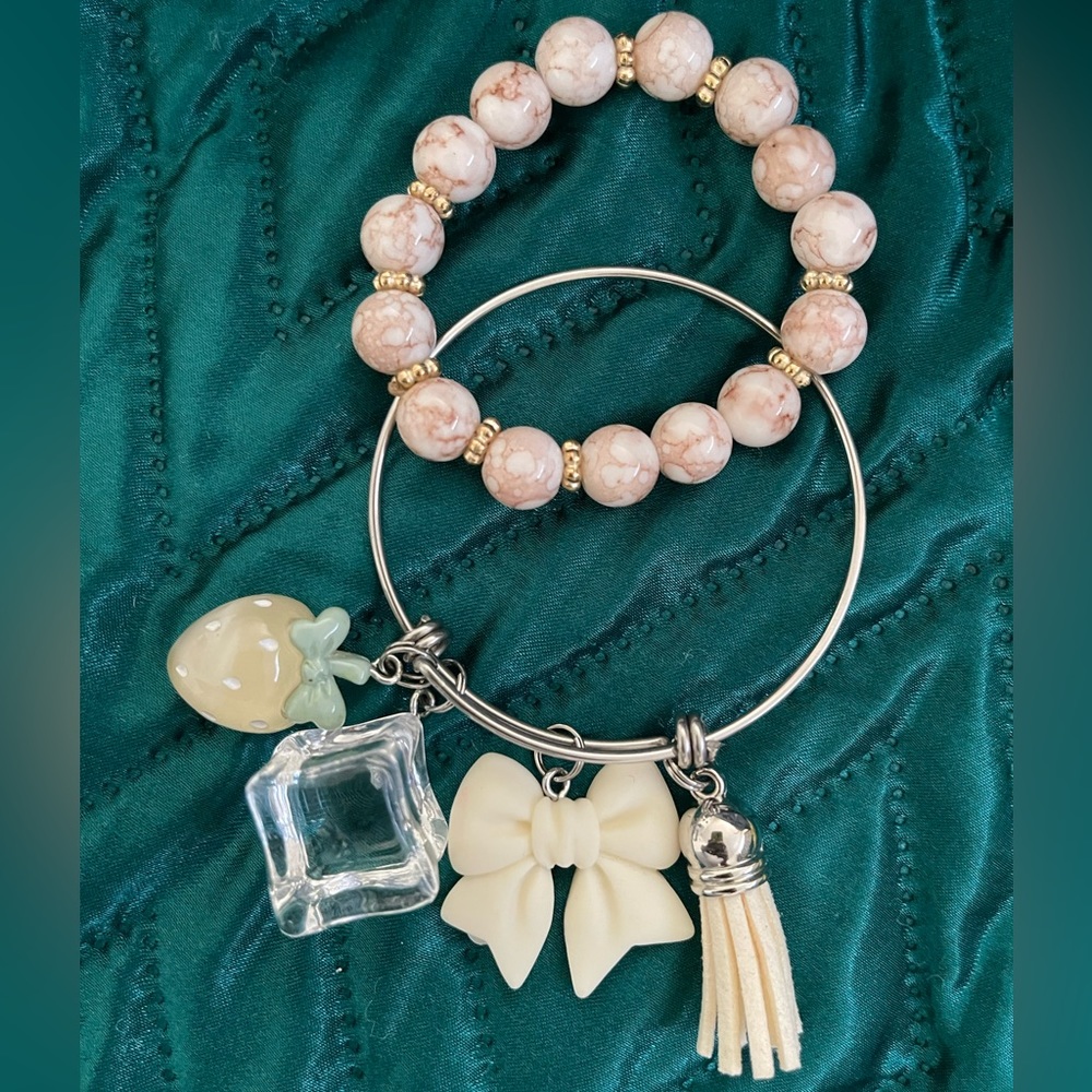 🤎Wire charms bracelets 🤎